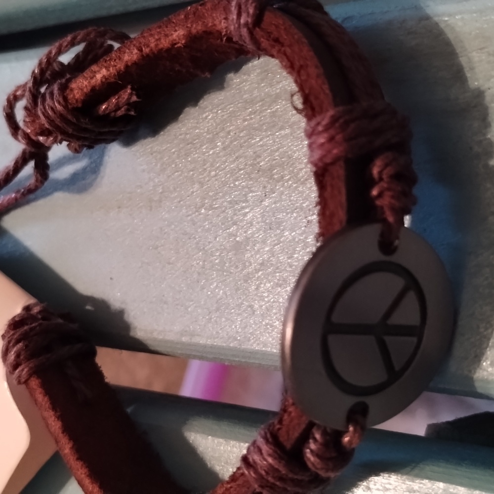 Brown urban drawstring bracelet